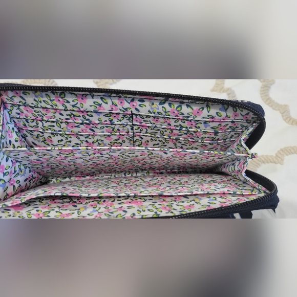 Vera Bradley RFID Turnlock Wallet in the Bloom Boom Navy pattern - Picture 5 of 8